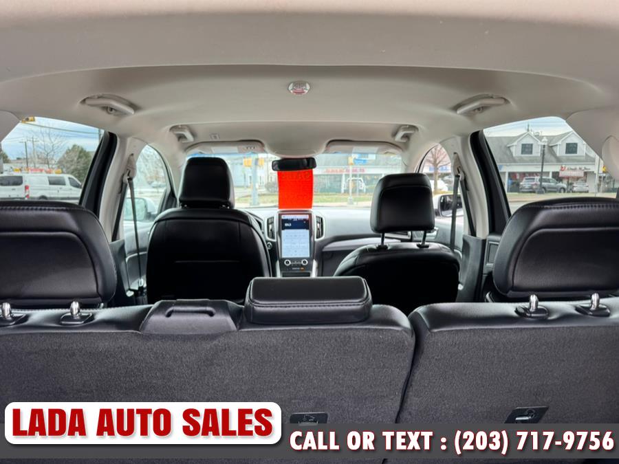 2022 Ford Edge SEL AWD photo
