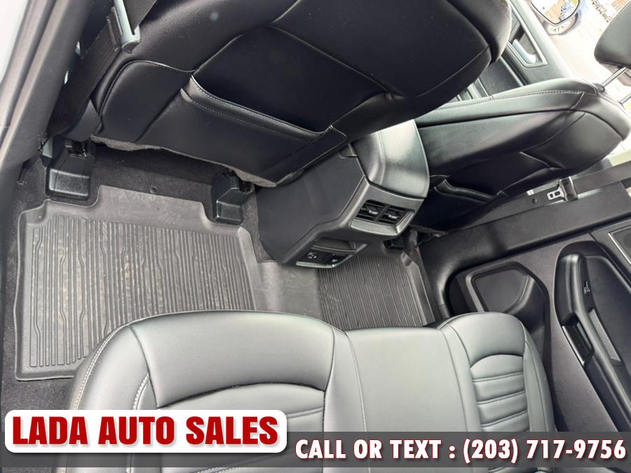 2022 Ford Edge SEL AWD photo