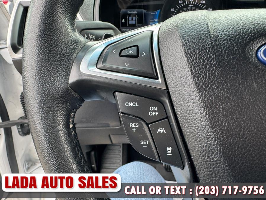 2022 Ford Edge SEL AWD photo