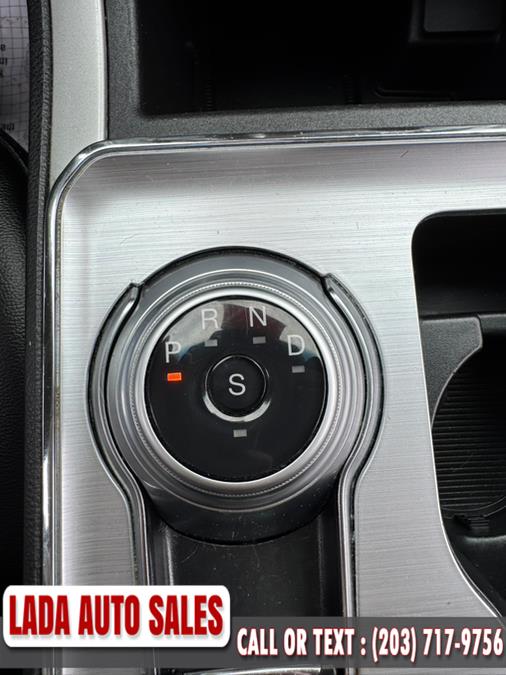 2022 Ford Edge SEL AWD photo