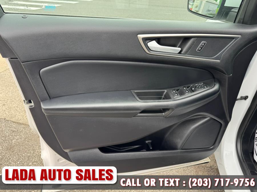 2022 Ford Edge SEL AWD photo