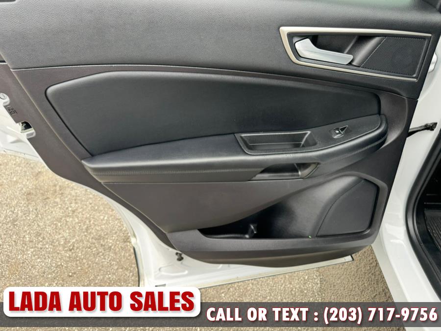 2022 Ford Edge SEL AWD photo