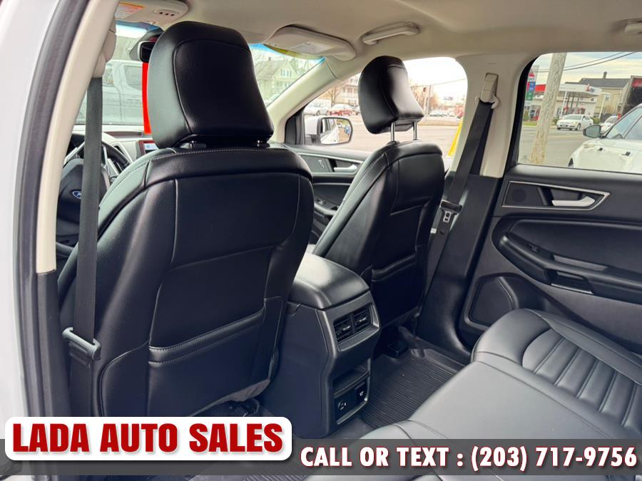 2022 Ford Edge SEL AWD photo