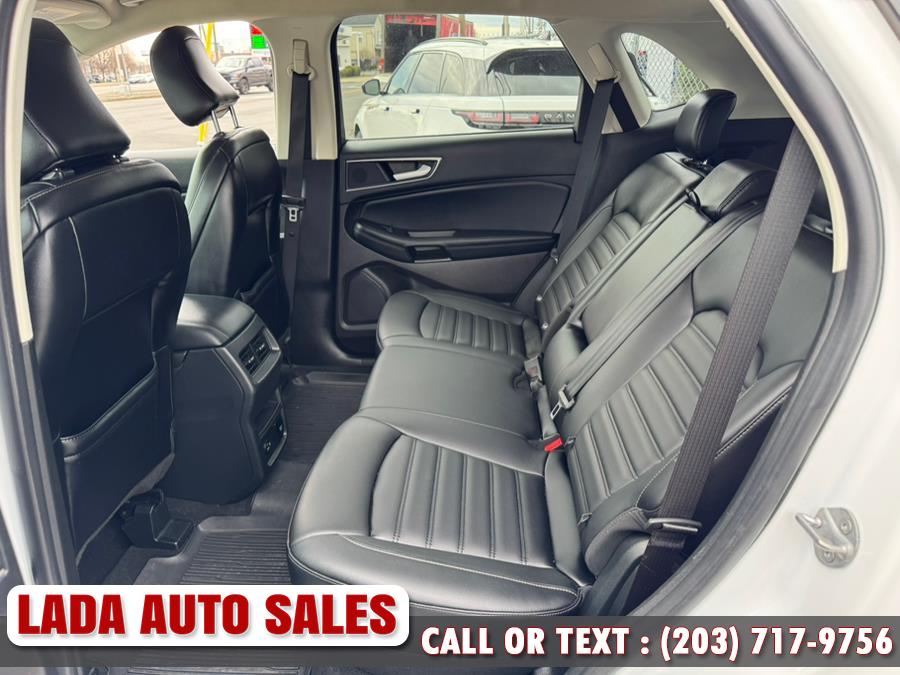 2022 Ford Edge SEL AWD photo