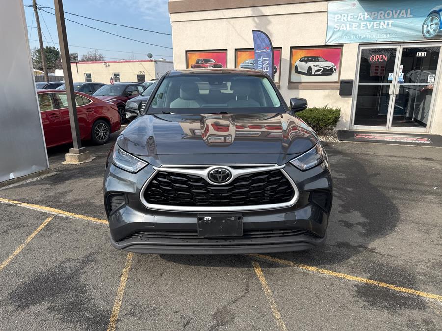 2021 Toyota Highlander LE photo