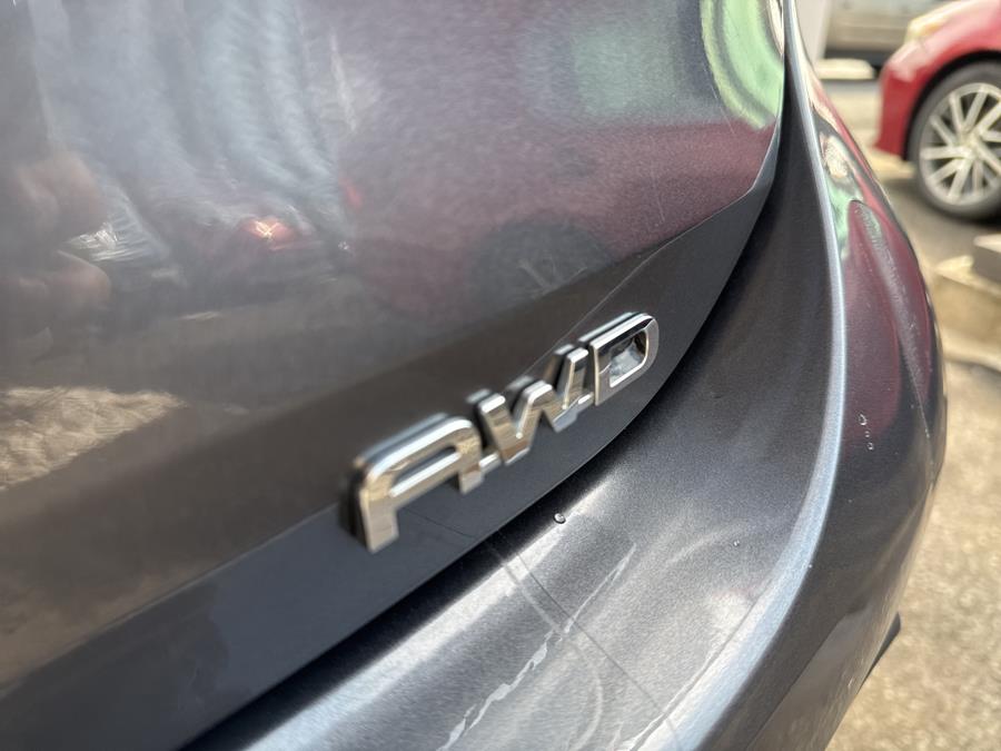 2021 Toyota Highlander LE photo