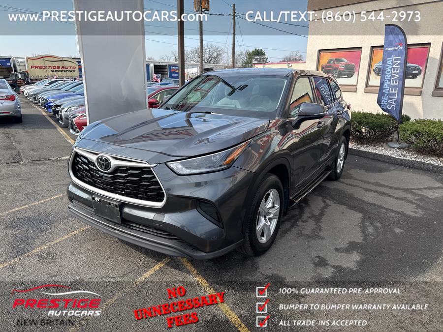 2021 Toyota Highlander LE photo