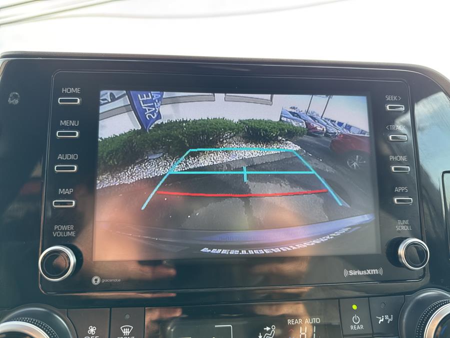 2021 Toyota Highlander LE photo