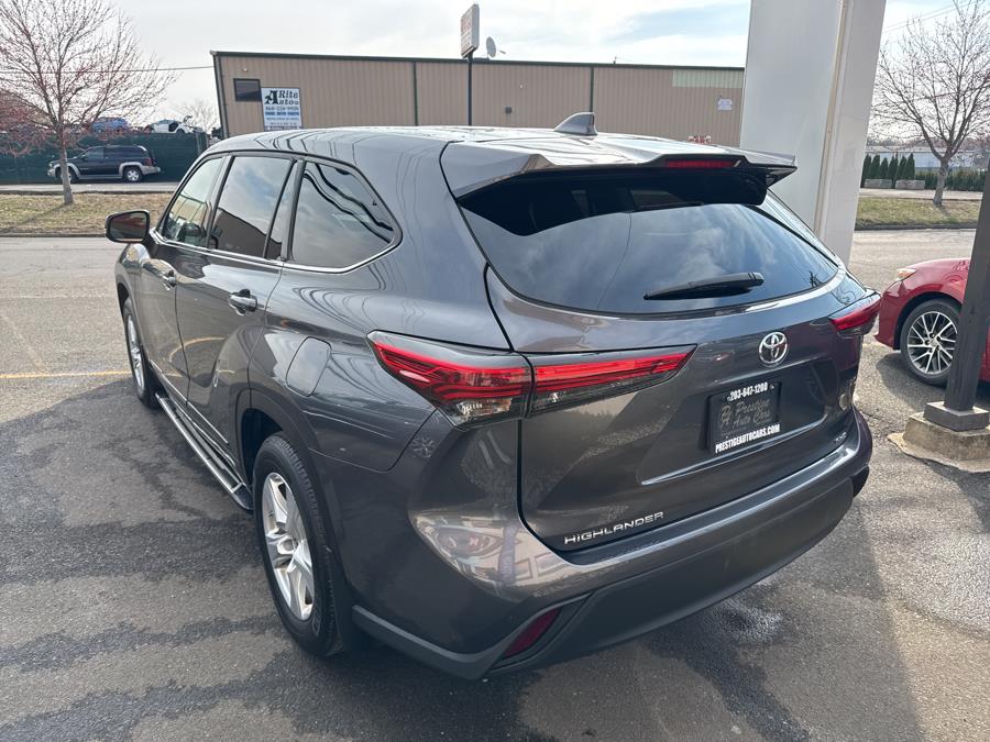 2021 Toyota Highlander LE photo