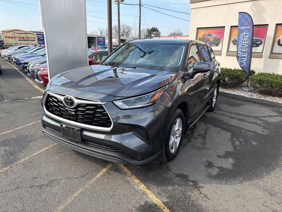 2021 Toyota Highlander LE photo