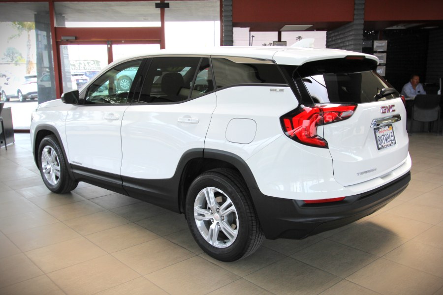 2019 GMC Terrain FWD 4dr SLE photo