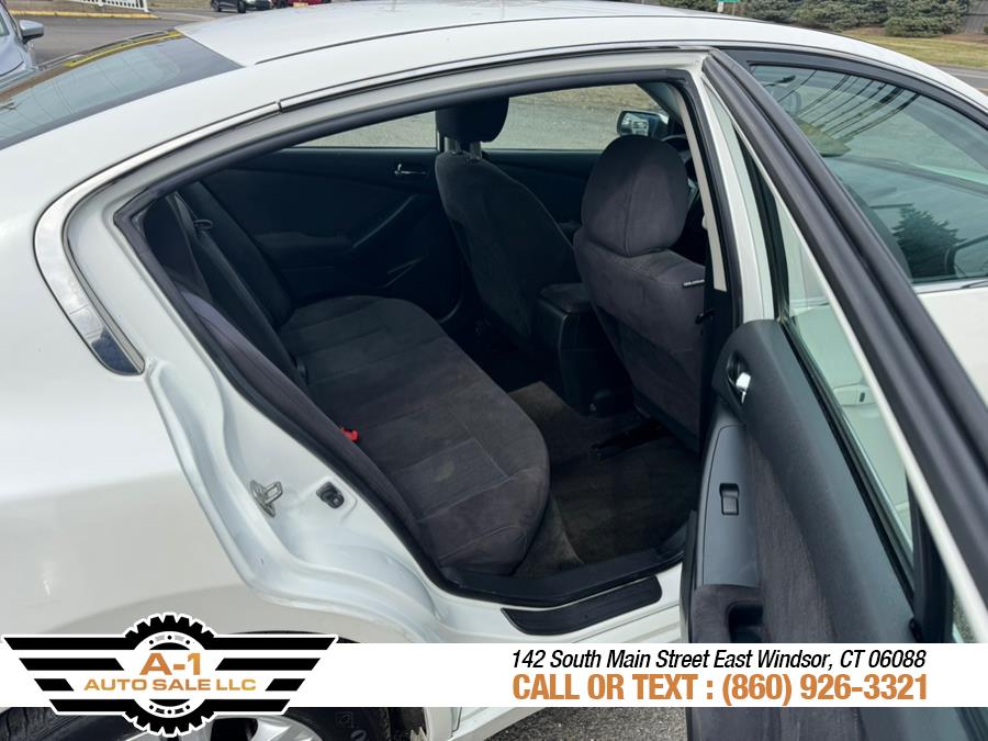 2011 Nissan Altima 2.5 photo