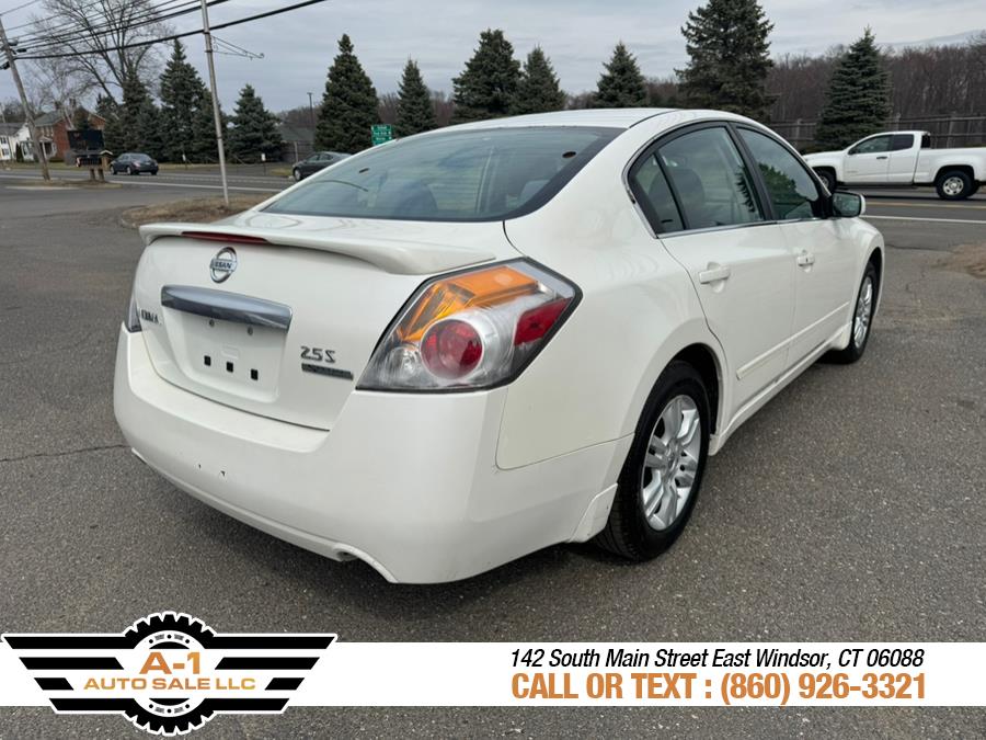 2011 Nissan Altima 2.5 photo