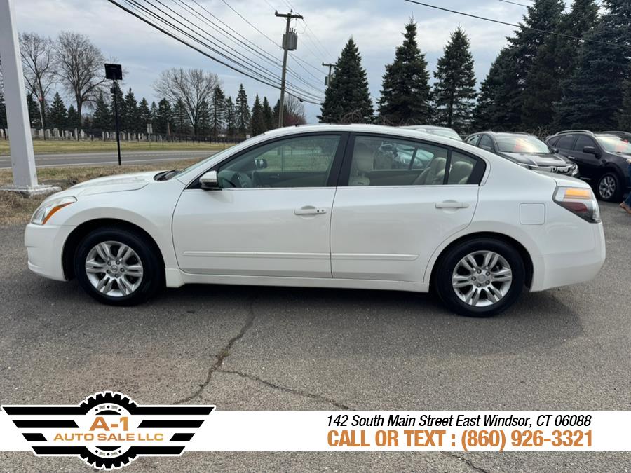 2010 Nissan Altima 2.5 photo