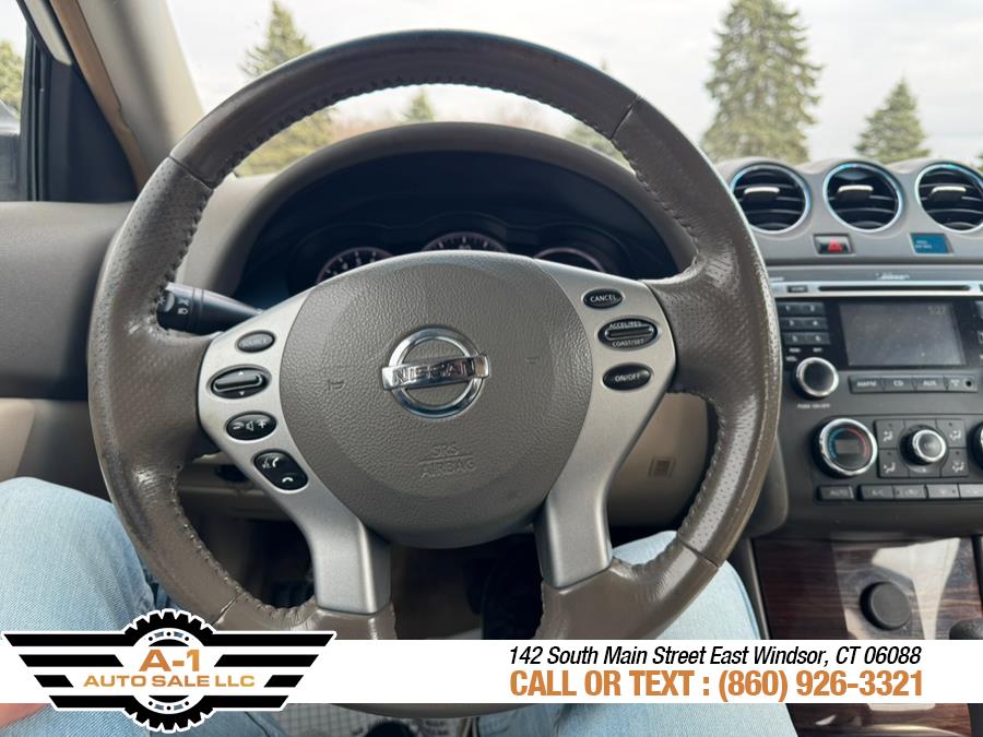 2010 Nissan Altima 2.5 photo