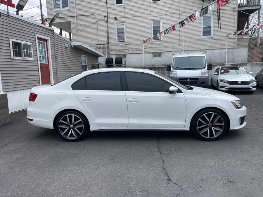 2013 Volkswagen Jetta GLI photo