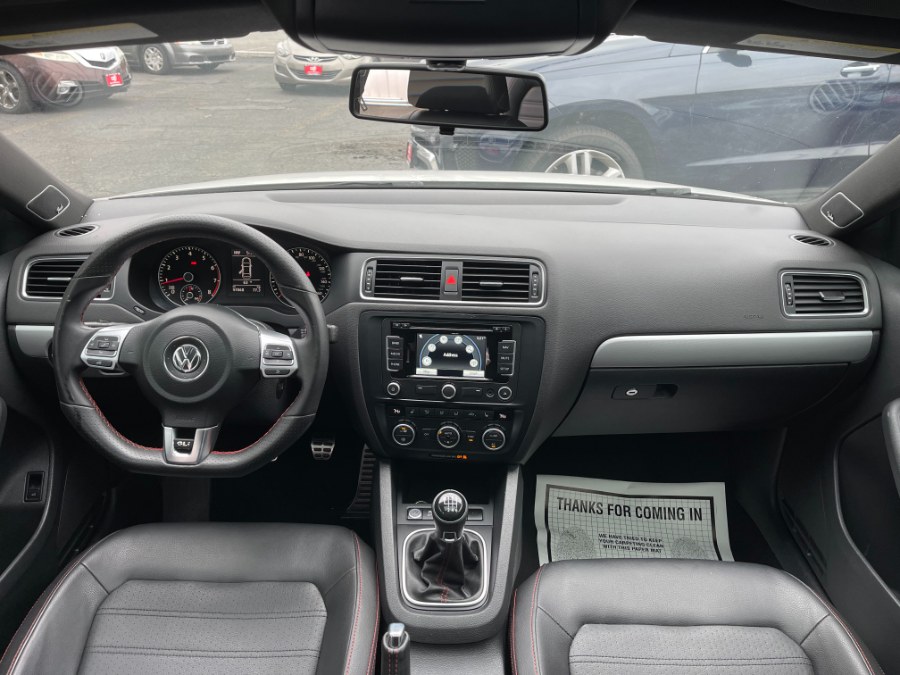 2013 Volkswagen Jetta GLI photo