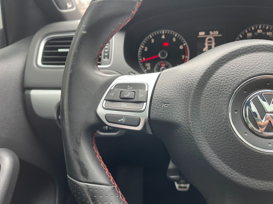 2013 Volkswagen Jetta GLI photo
