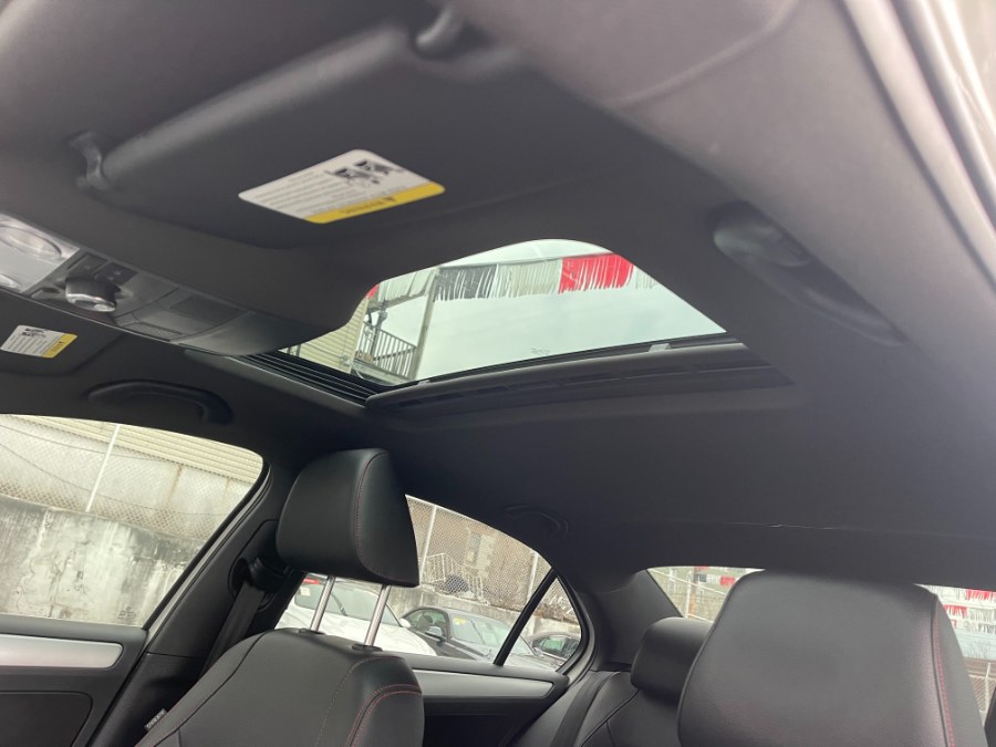 2013 Volkswagen Jetta GLI photo