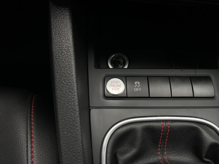 2013 Volkswagen Jetta GLI photo