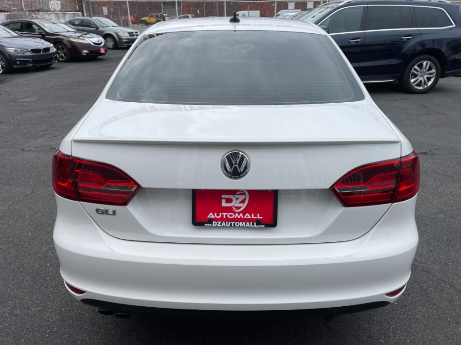 2013 Volkswagen Jetta GLI photo