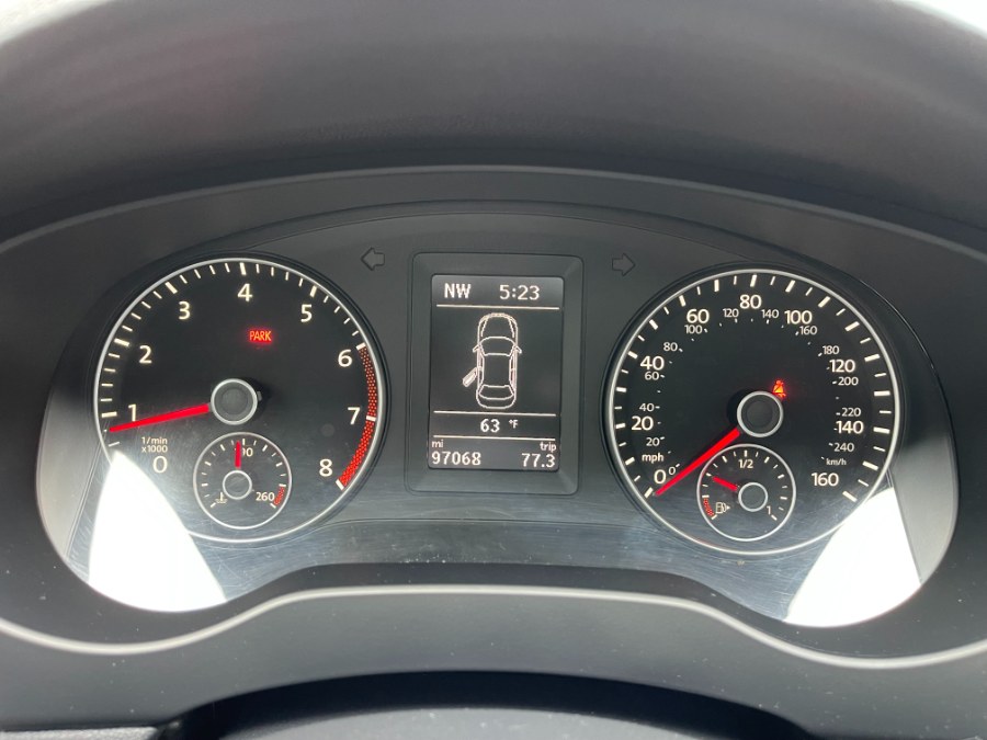 2013 Volkswagen Jetta GLI photo