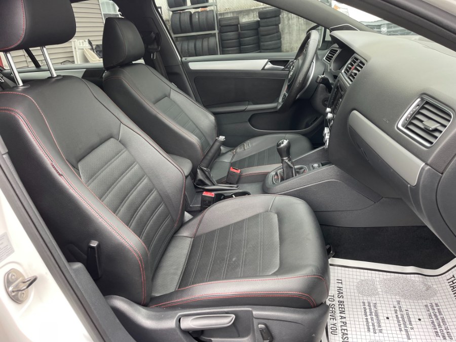 2013 Volkswagen Jetta GLI photo