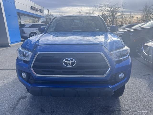 2016 Toyota Tacoma SR5 photo