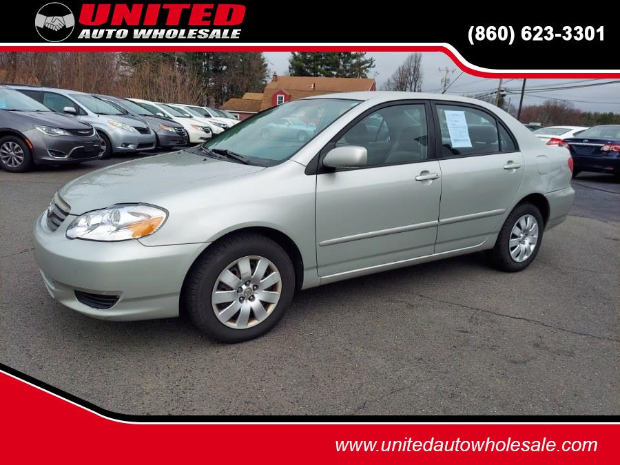 2004 Toyota Corolla CE photo