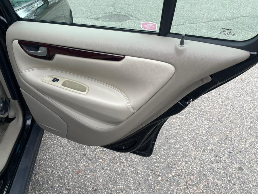 2004 Volvo S60 2.4 photo