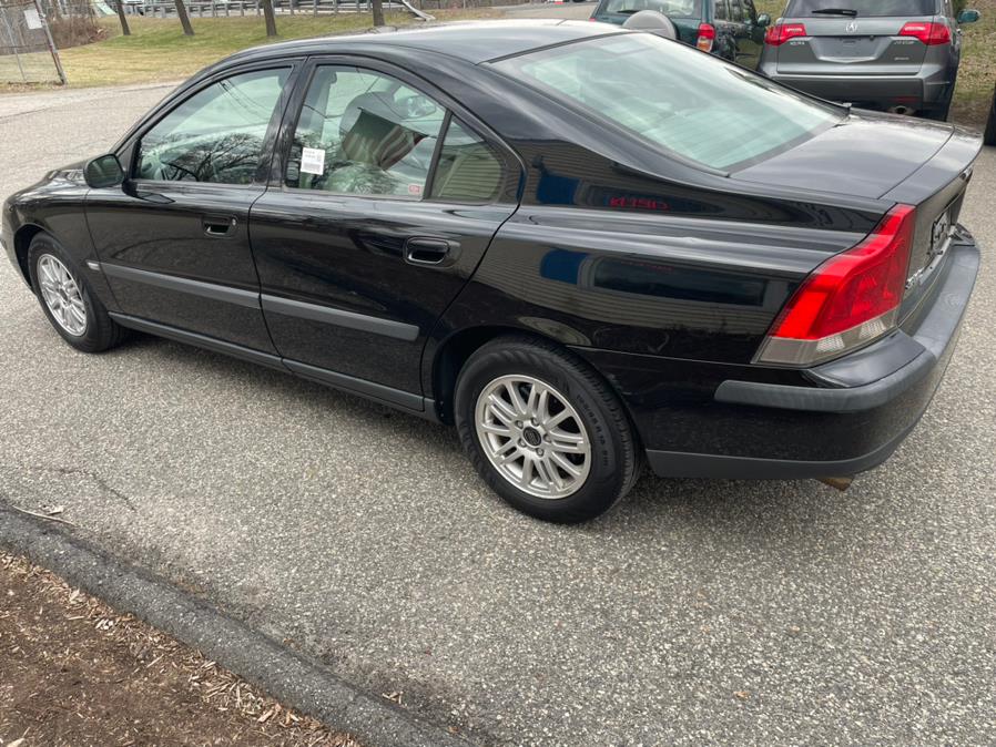 2004 Volvo S60 2.4 photo
