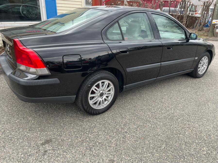 2004 Volvo S60 2.4 photo