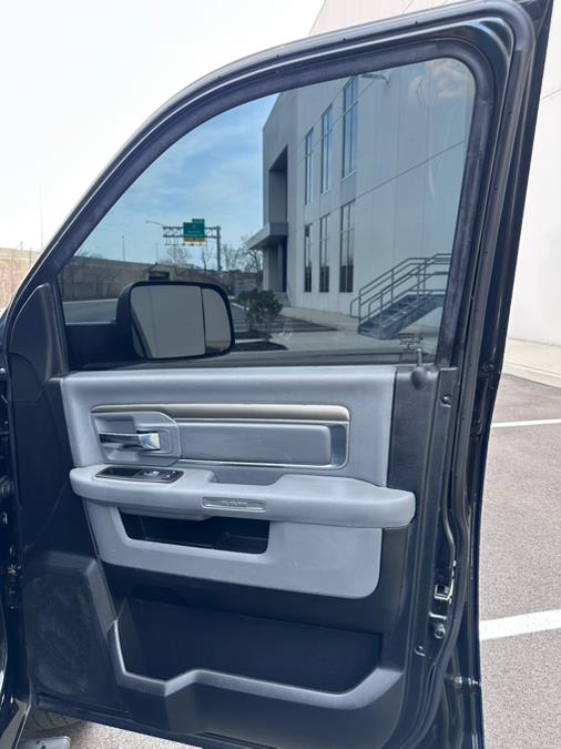 2018 RAM 1500 Big Horn 4x4 Quad Cab 6''4