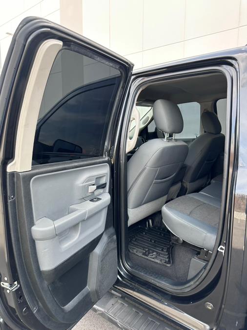 2018 RAM 1500 Big Horn 4x4 Quad Cab 6''4