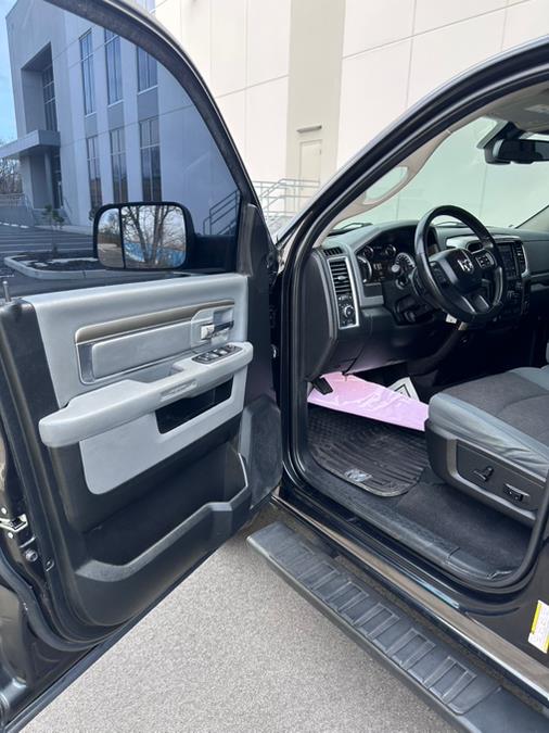 2018 RAM 1500 Big Horn 4x4 Quad Cab 6''4