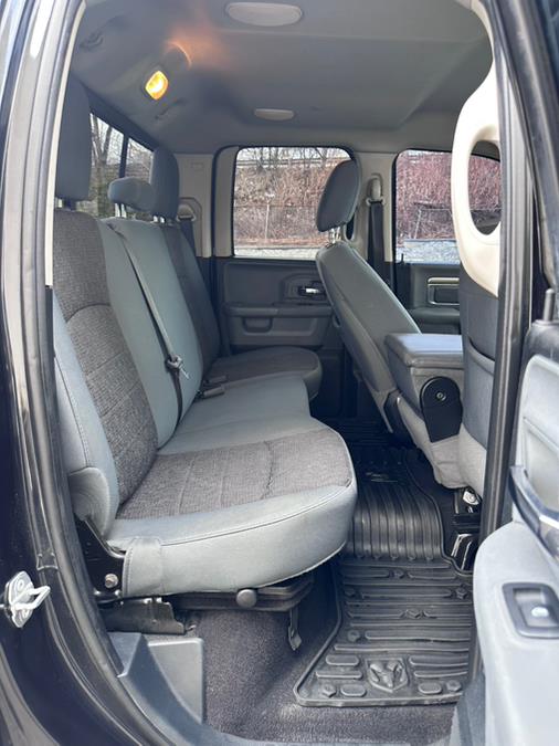 2018 RAM 1500 Big Horn 4x4 Quad Cab 6''4