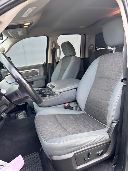 2018 RAM 1500 Big Horn 4x4 Quad Cab 6''4