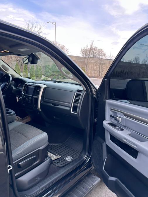 2018 RAM 1500 Big Horn 4x4 Quad Cab 6''4