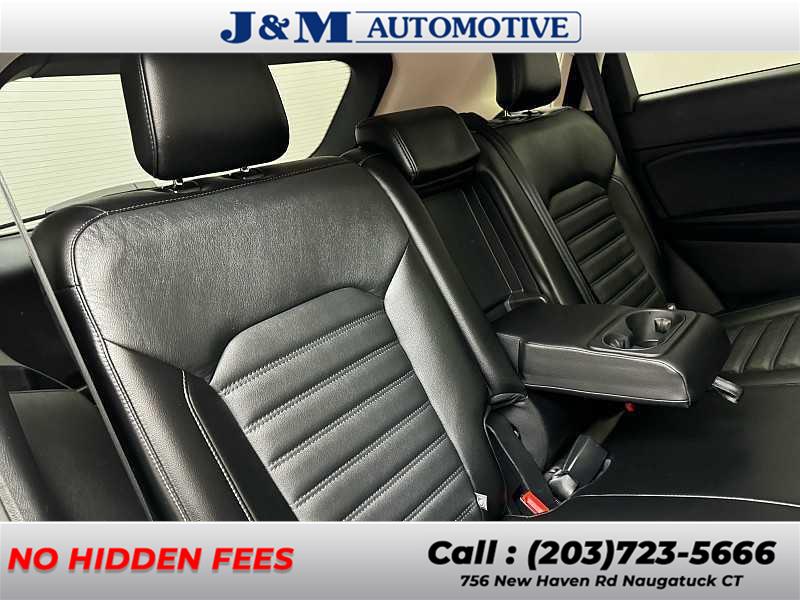 2018 Ford Edge SEL photo
