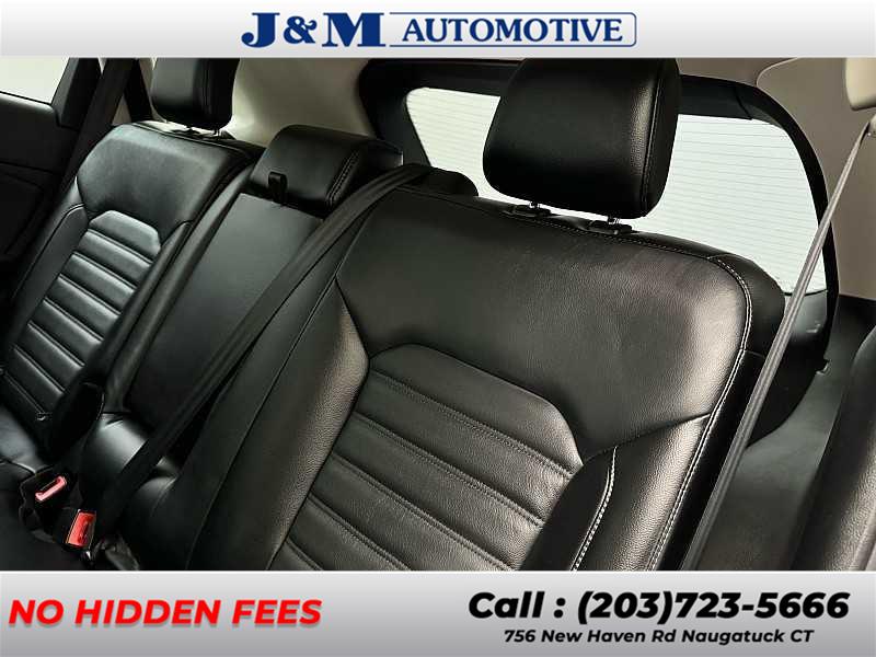 2018 Ford Edge SEL photo