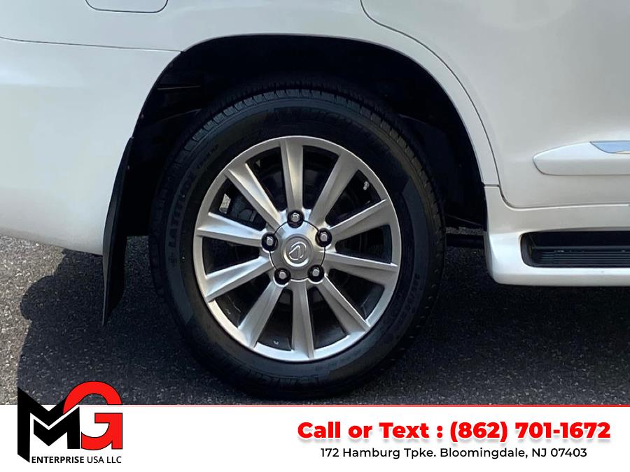 2010 Lexus LX 570 photo