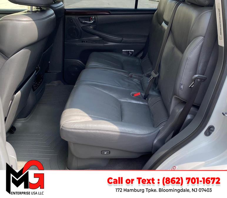 2010 Lexus LX 570 photo