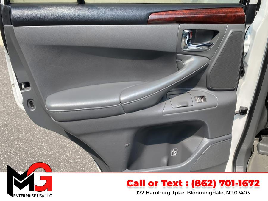 2010 Lexus LX 570 photo