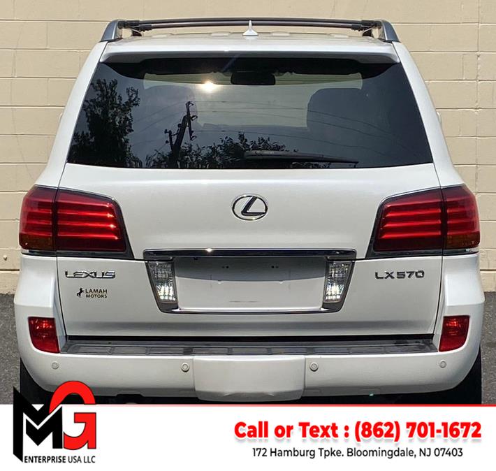 2010 Lexus LX 570 photo