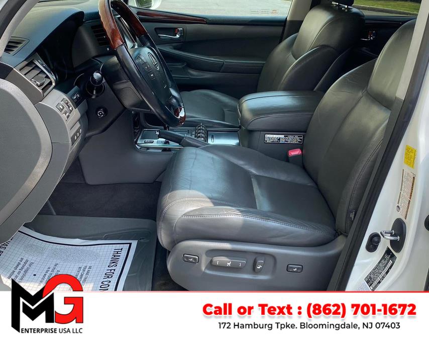 2010 Lexus LX 570 photo