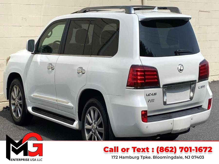 2010 Lexus LX 570 photo