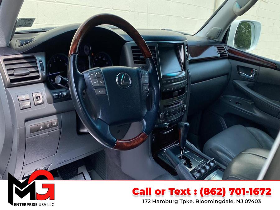 2010 Lexus LX 570 photo