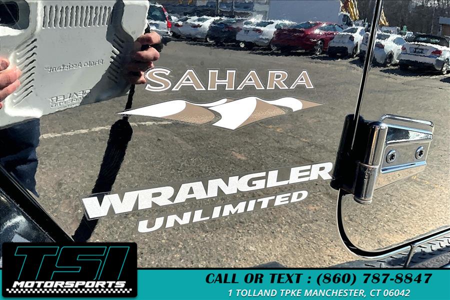 2016 Jeep Wrangler Unlimited 4WD 4dr Sahara photo
