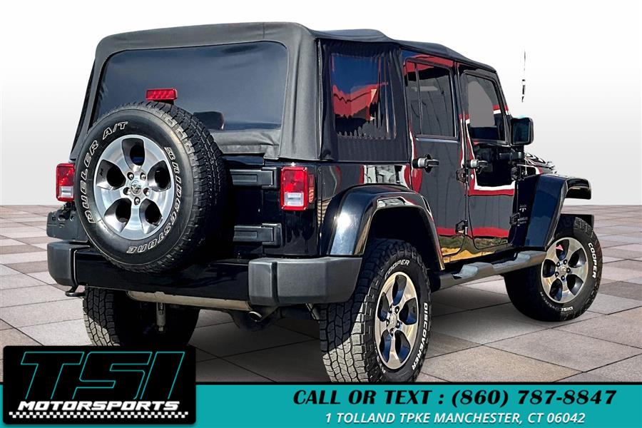 2016 Jeep Wrangler Unlimited 4WD 4dr Sahara photo