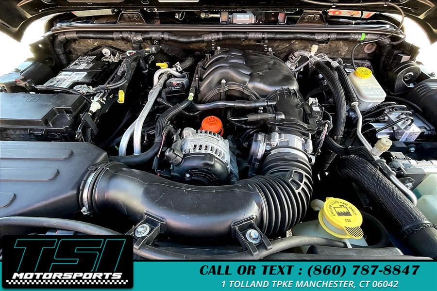 2016 Jeep Wrangler Unlimited 4WD 4dr Sahara photo